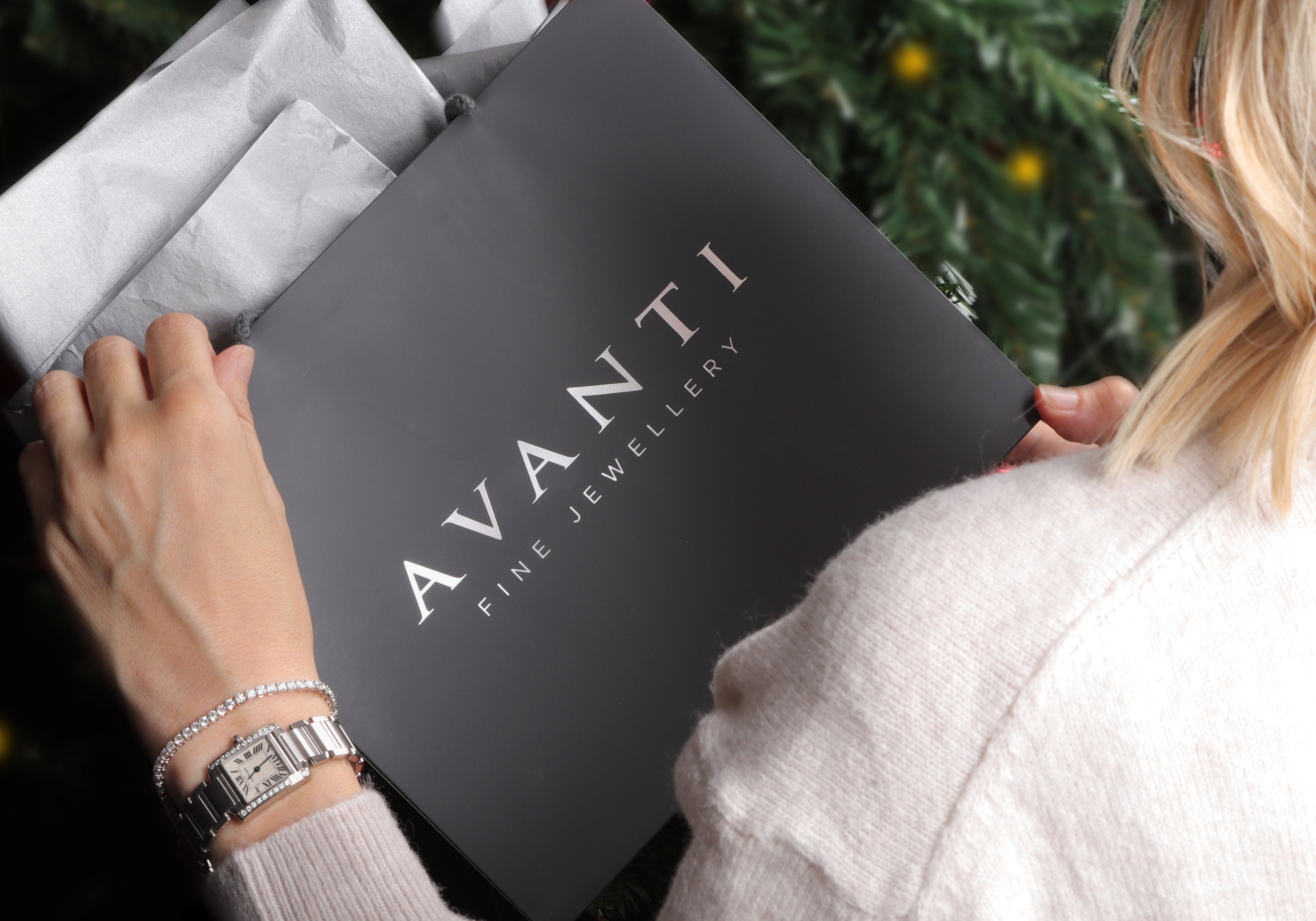 Luxury After Dark… Late-Night Christmas Shopping with Avanti Jewellers