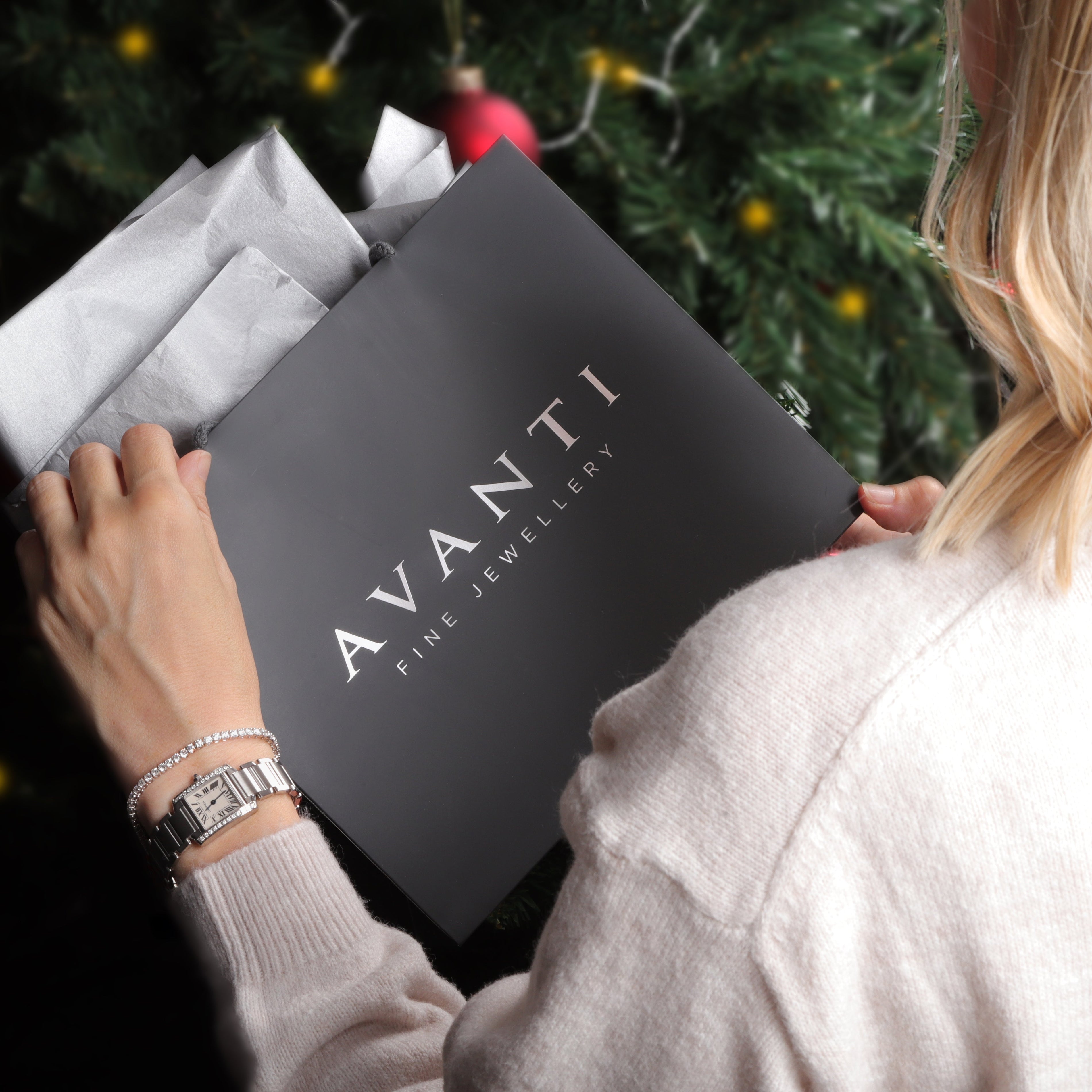 Luxury After Dark… Late-Night Christmas Shopping with Avanti Jewellers