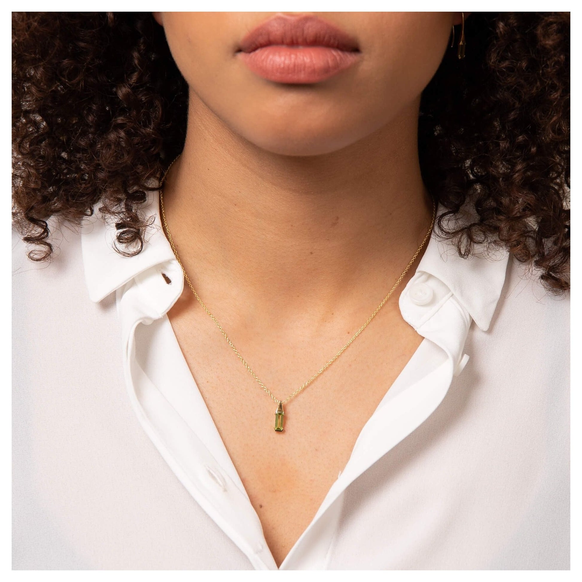 Elongated Peridot Semi-Precious Pendant in 9ct Gold with 16"-18" Adjustable Trace Chain