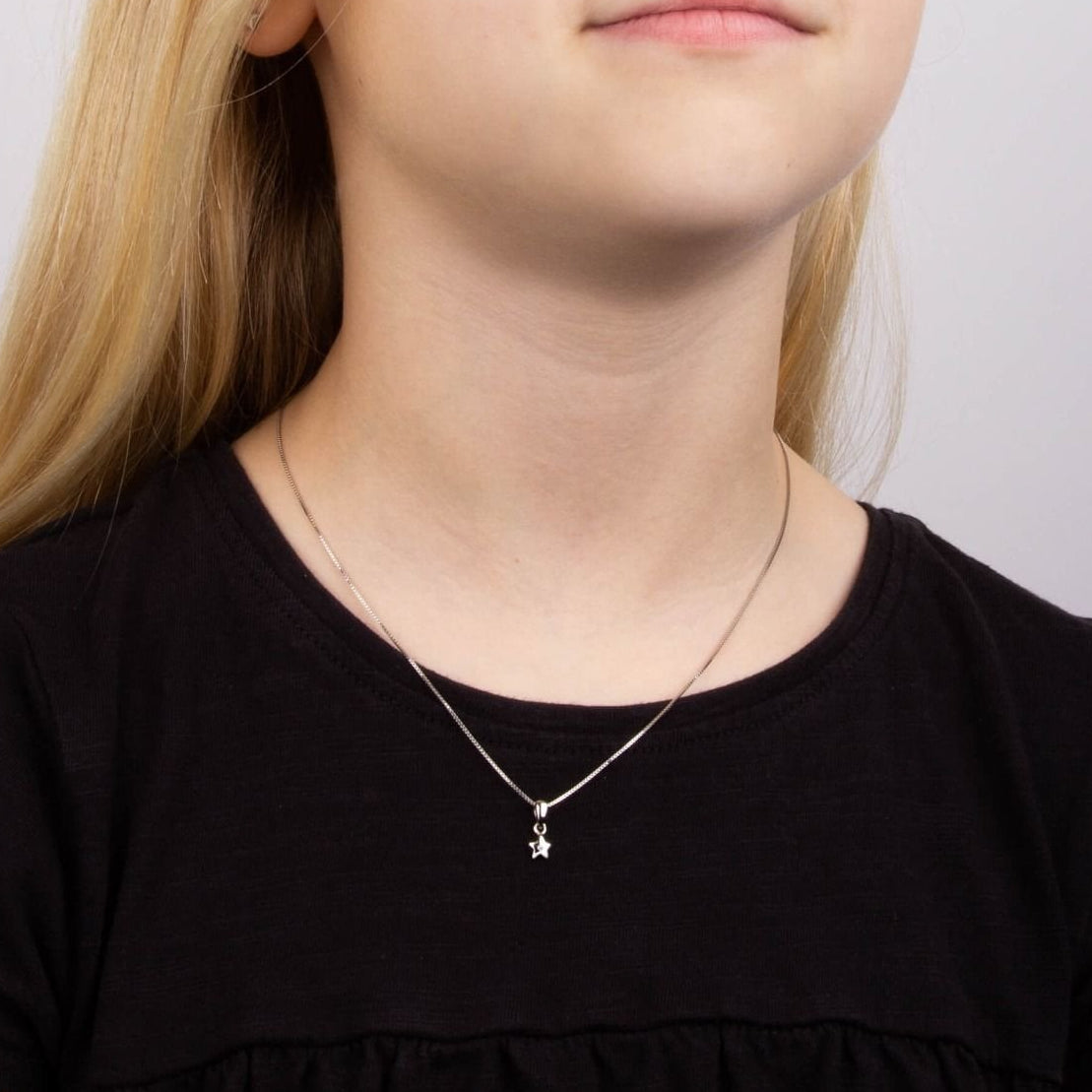 Silver Star Pendant with Diamond
