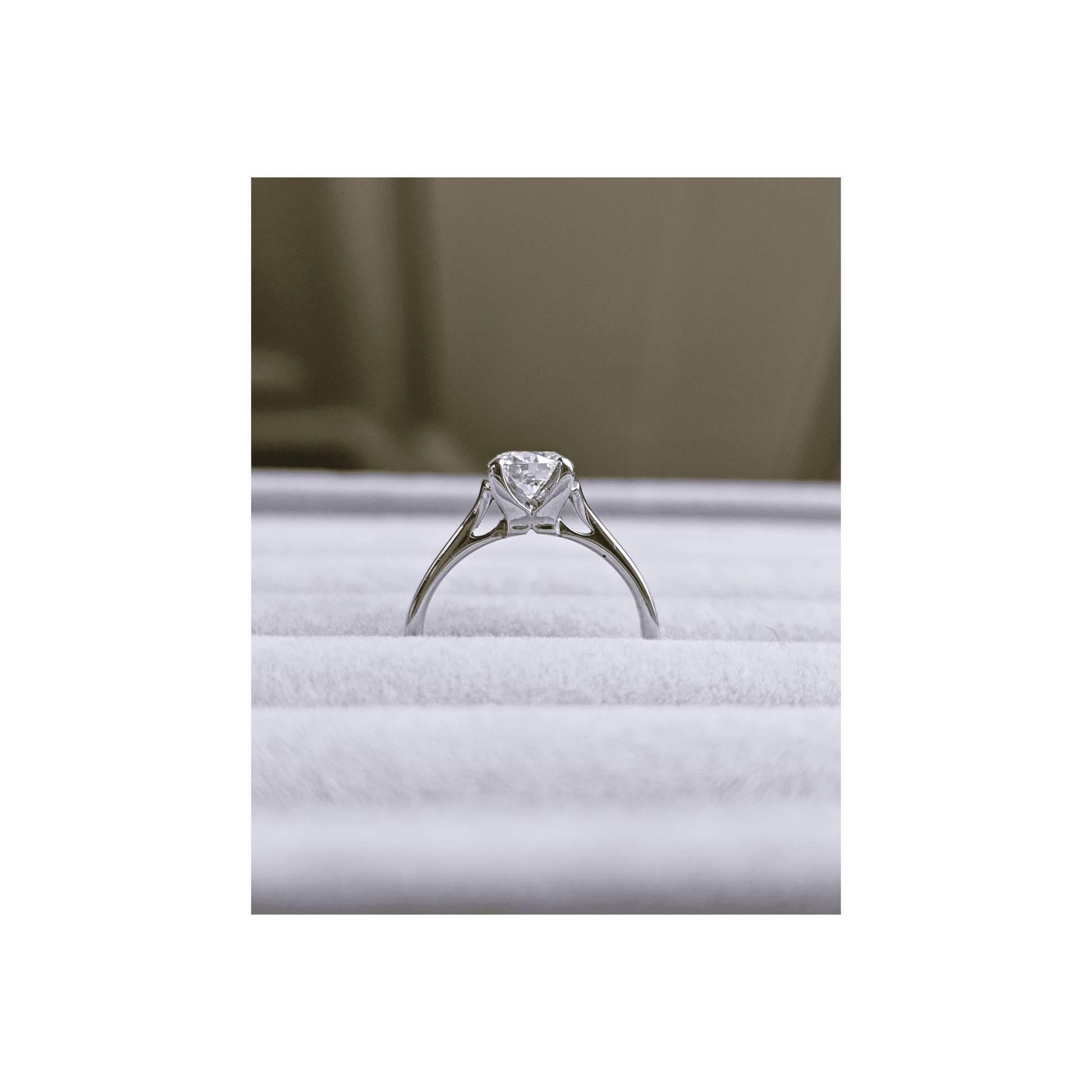 Platinum Claw Set Brilliant Cut Diamond 1.05ct Total Pre-Owned Engagement Ring