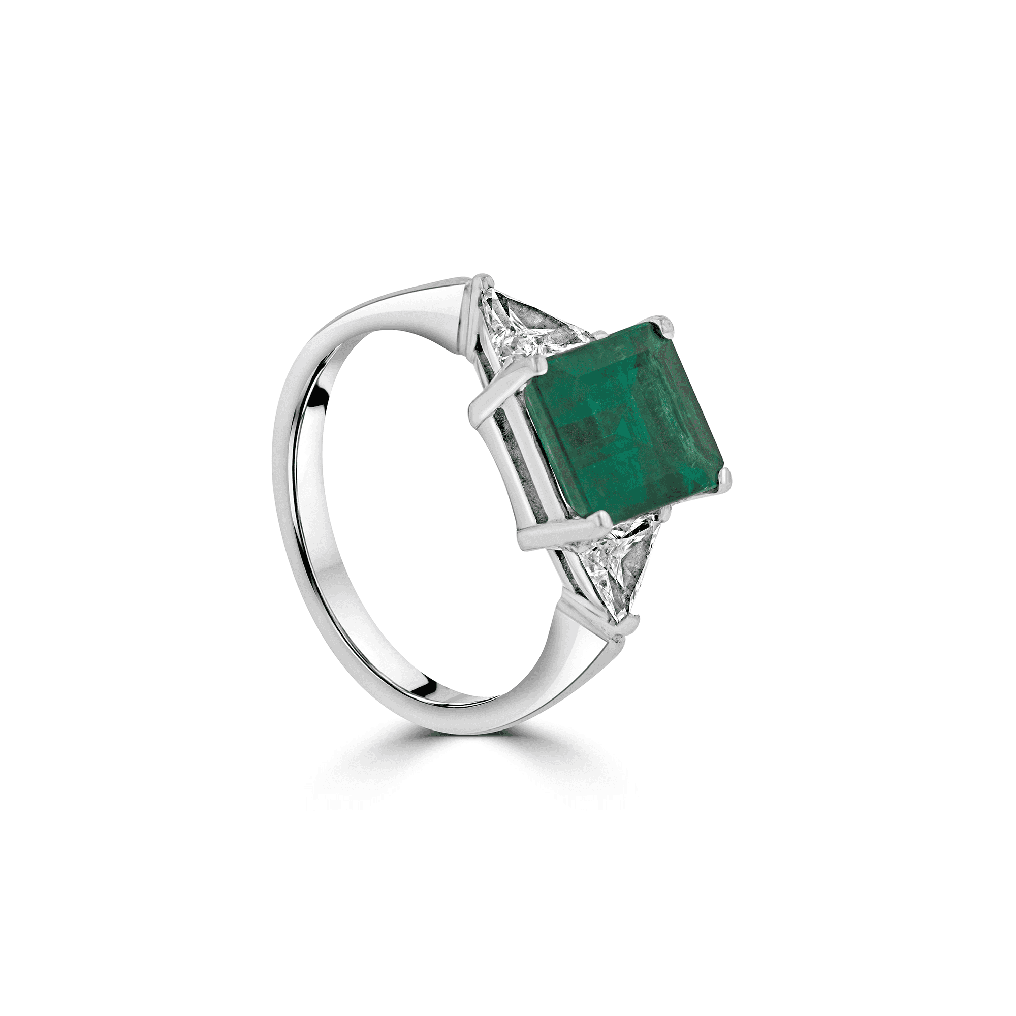 18ct White Gold Dress Ring With With Emerald and Diamonds