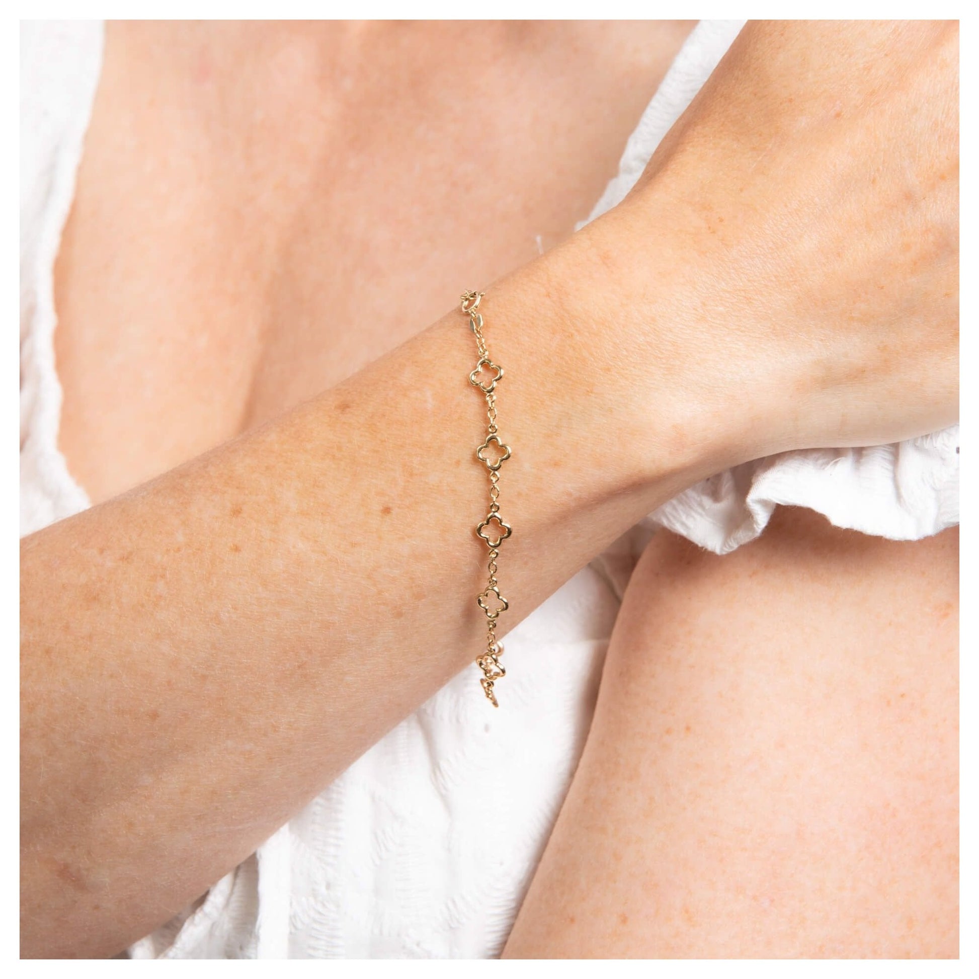 9ct Yellow Gold Clover Bracelet