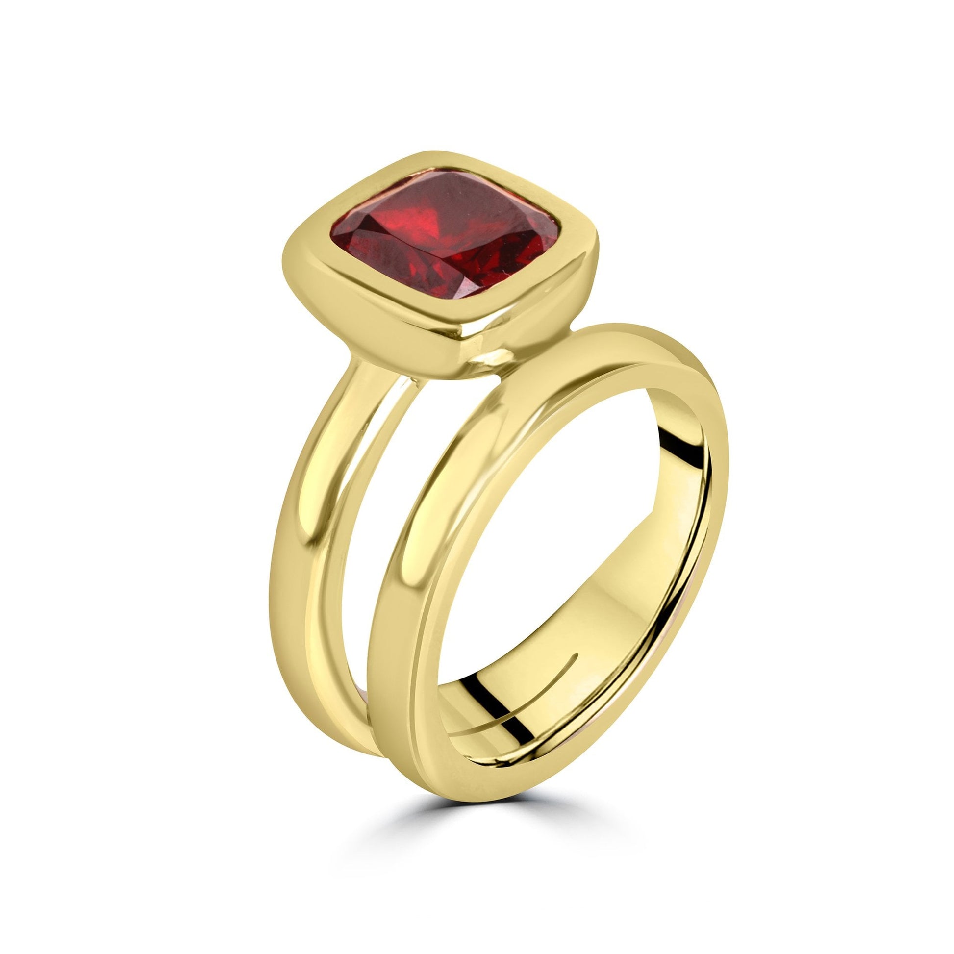 9ct Yellow Gold Dress Ring With 2.70ct Cushion Cut Garnet on a Twist Shank