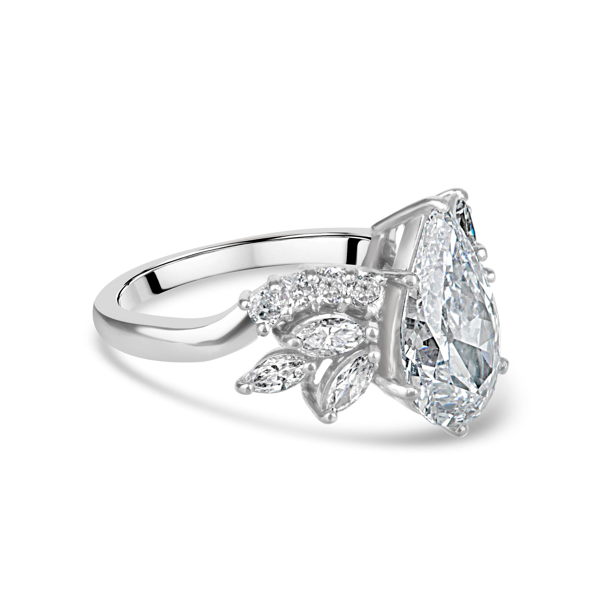 Platinum 2.44ct Pear Cut Vintage Diamond Pre-Owned Ring