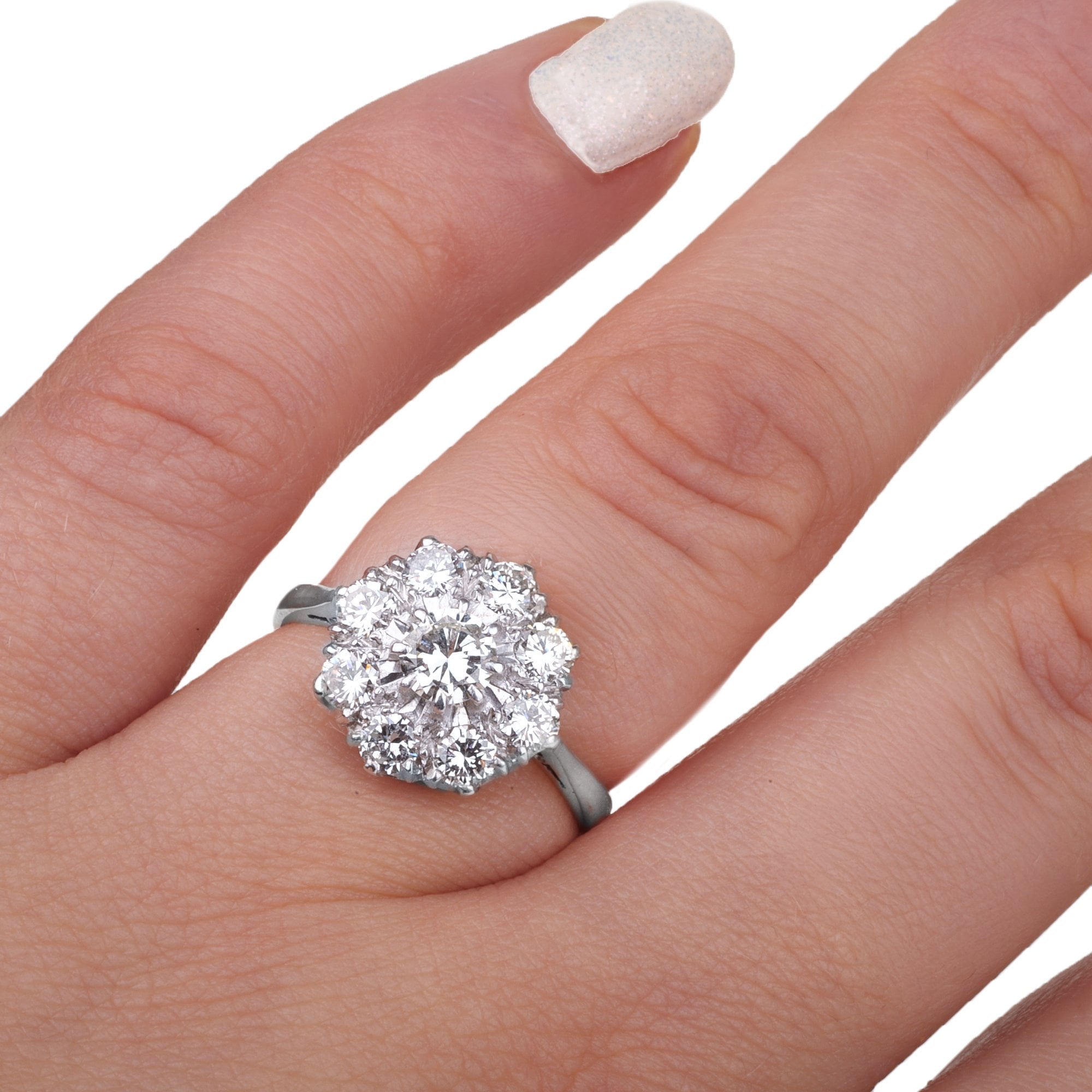 18ct White Gold Diamond Cluster Ring