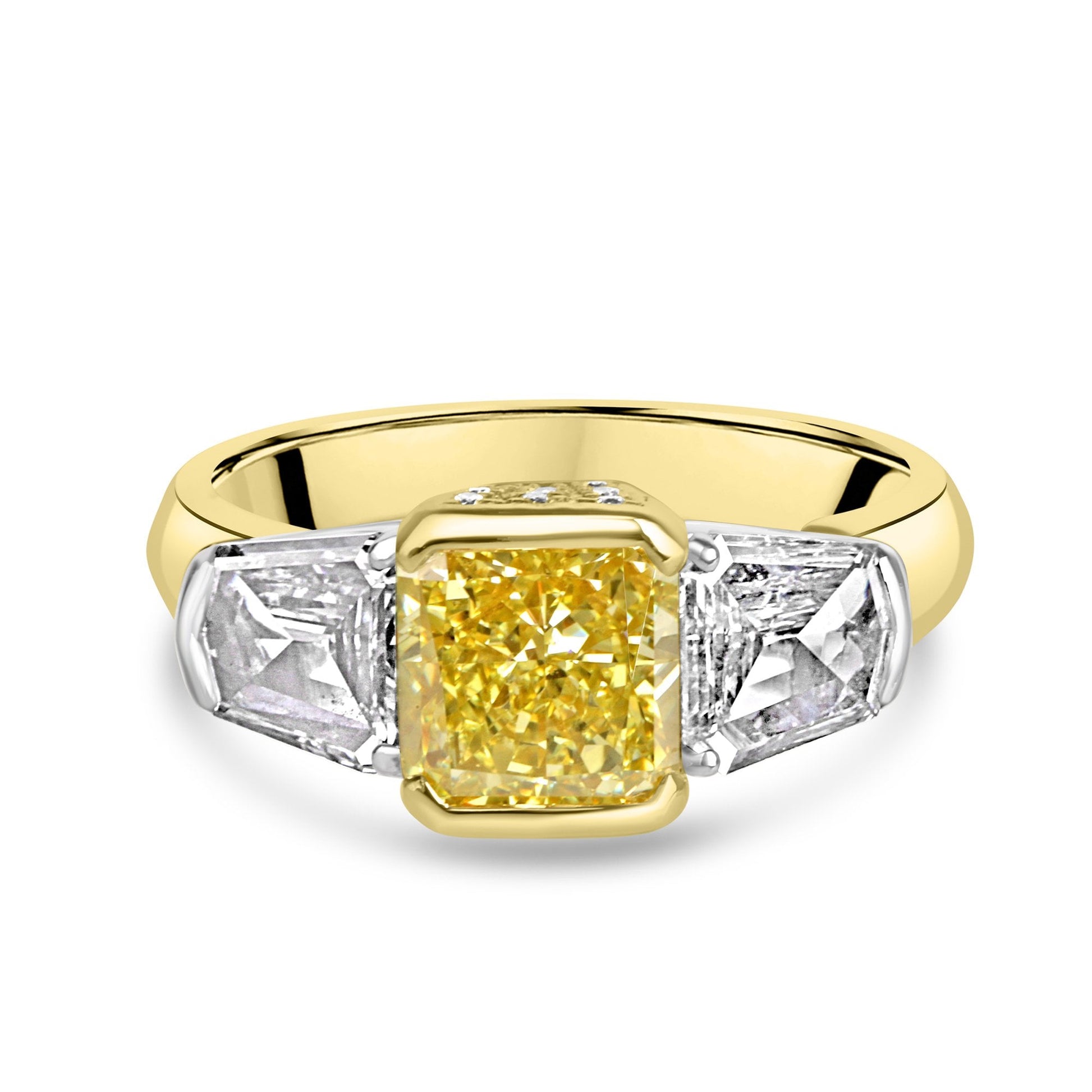 18ct Mixed Gold Three Stone Ring with Circa 1.6ct Yellow Center Stone and Trapezium Outers