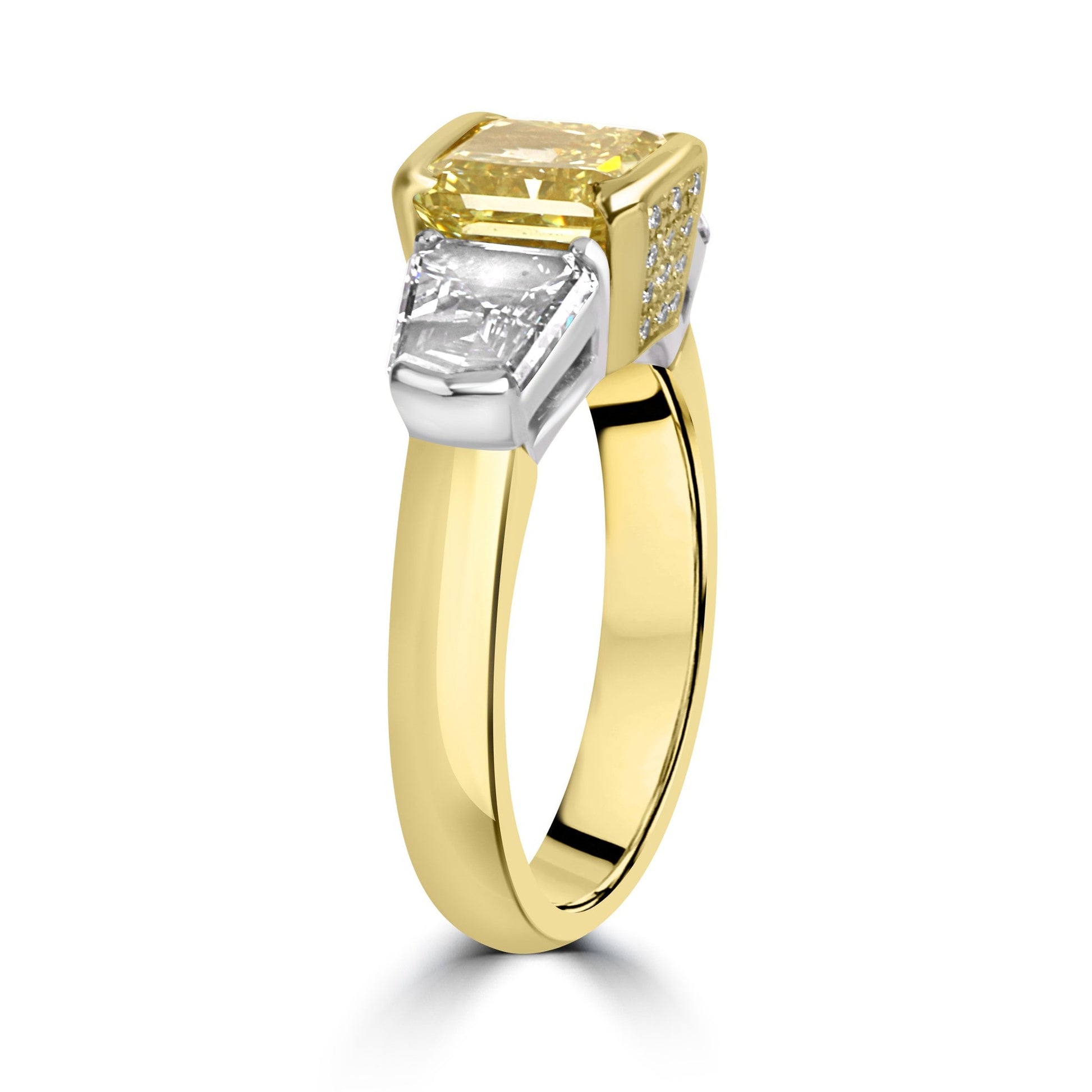 18ct Mixed Gold Three Stone Ring with Circa 1.6ct Yellow Center Stone and Trapezium Outers