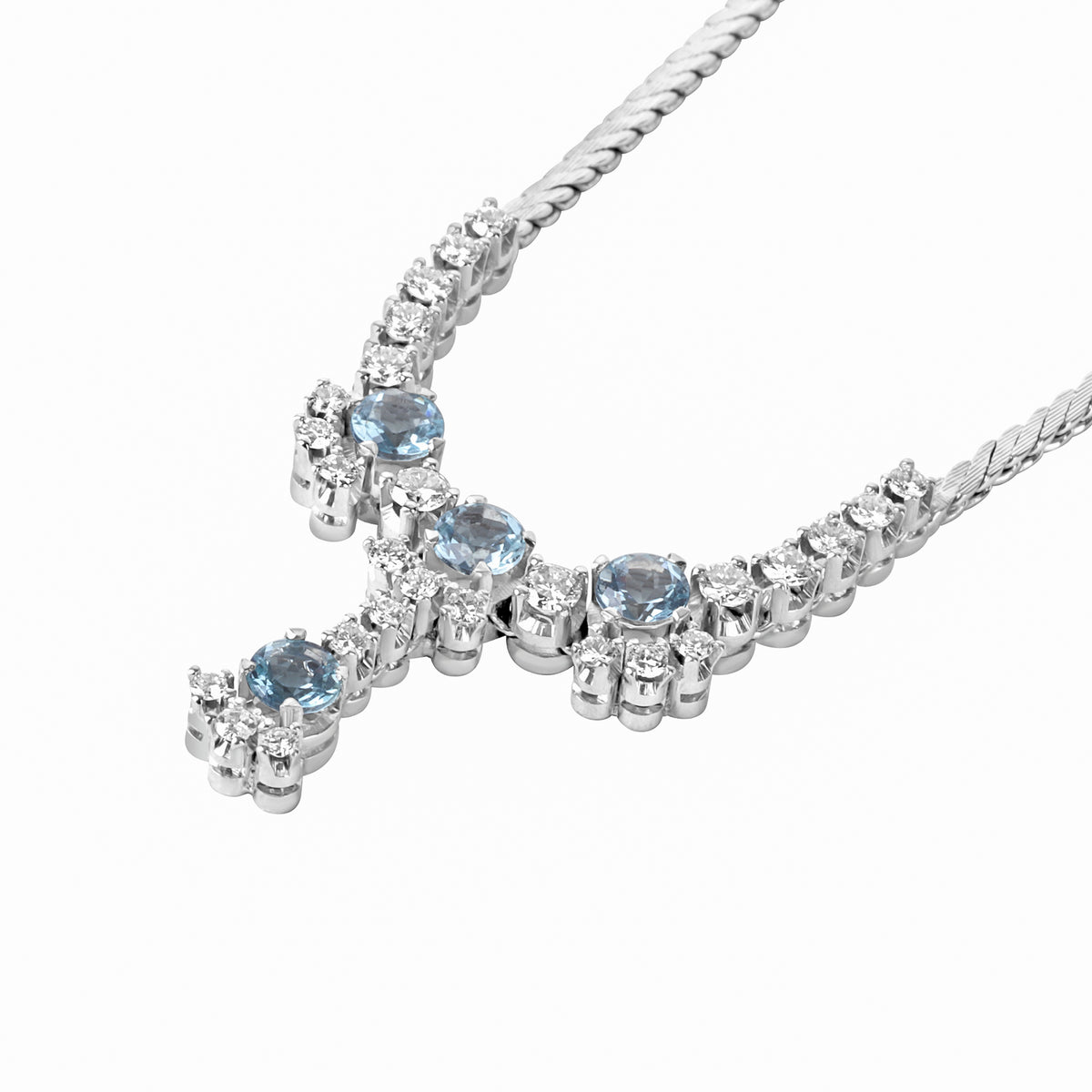 18ct White Gold Aquamarine and Diamond Pre-Owned Necklace