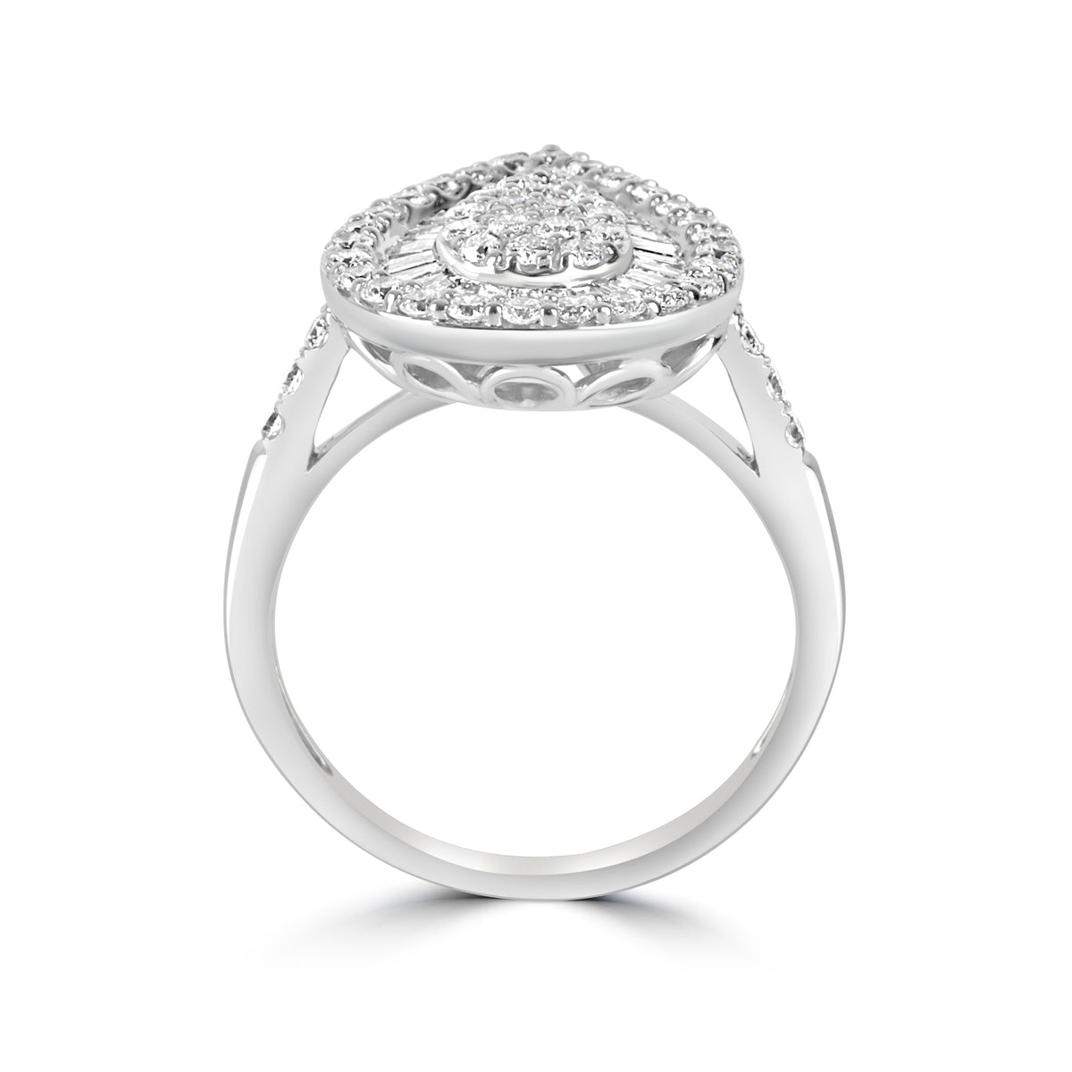 18ct White Gold Pear-Shaped Diamond Cluster Pre-Owned Ring