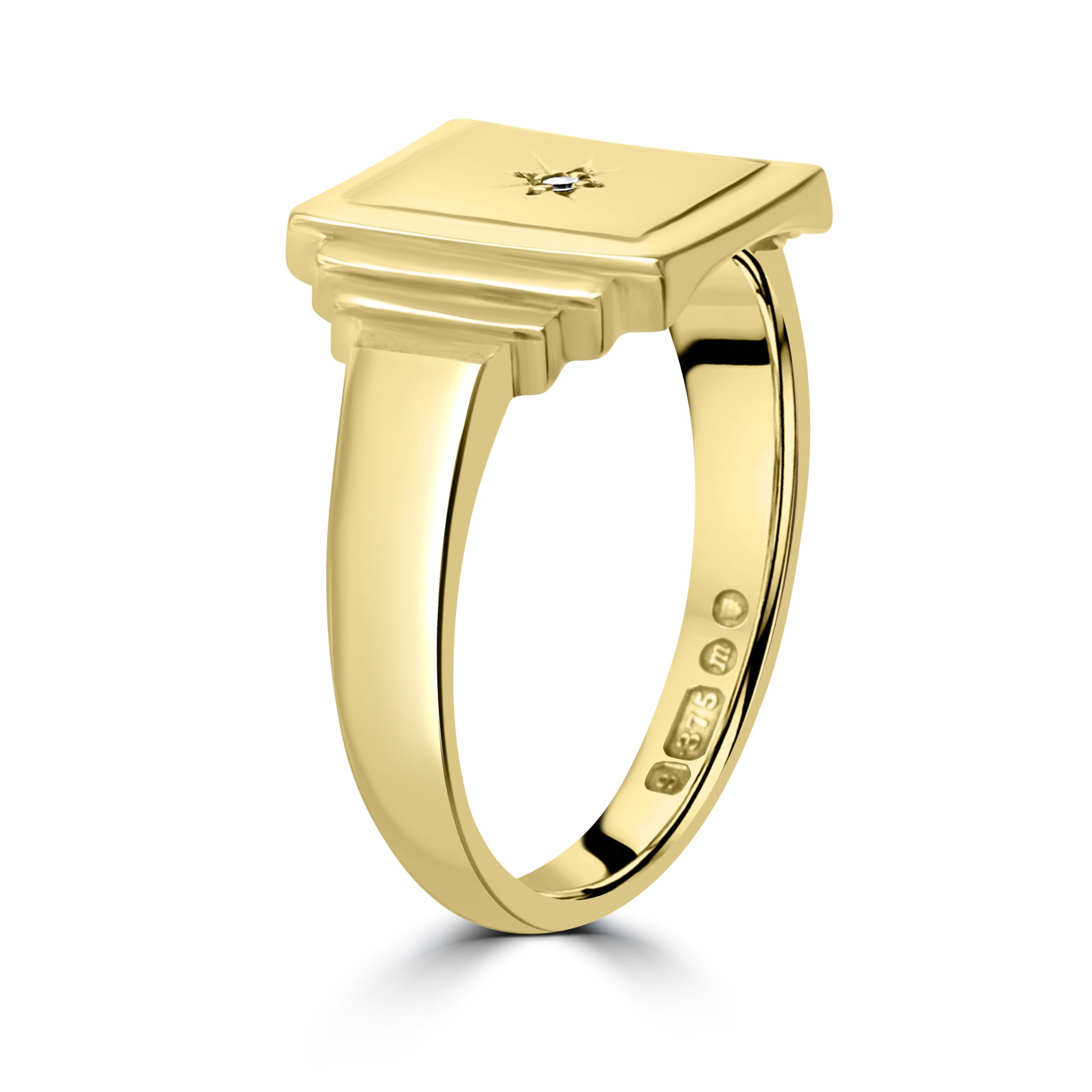 9ct Yellow Gold Signet Ring with Small Star Set Diamond Pre-Owned