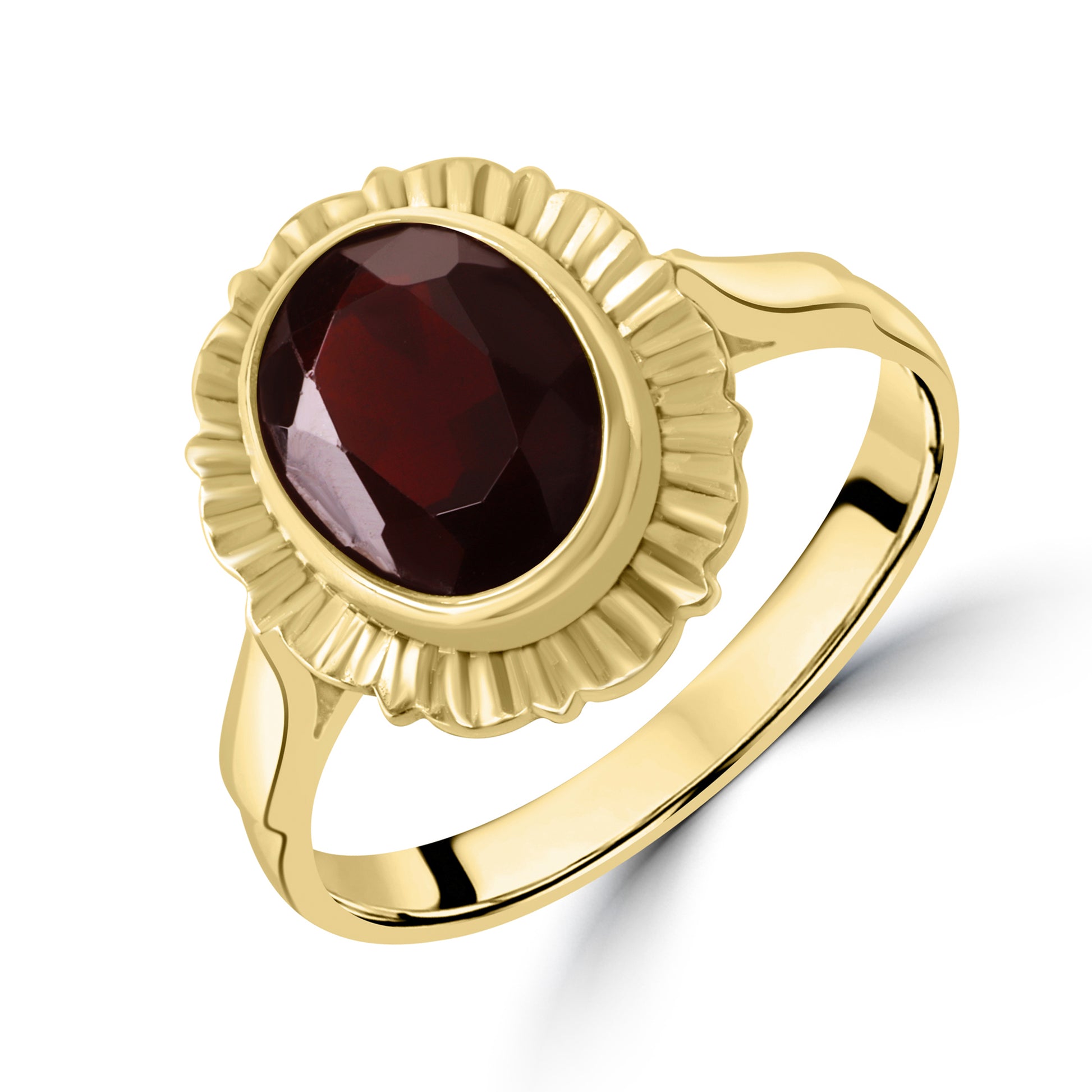 9ct Yellow Gold Oval Garnet Pre-Owned Ring