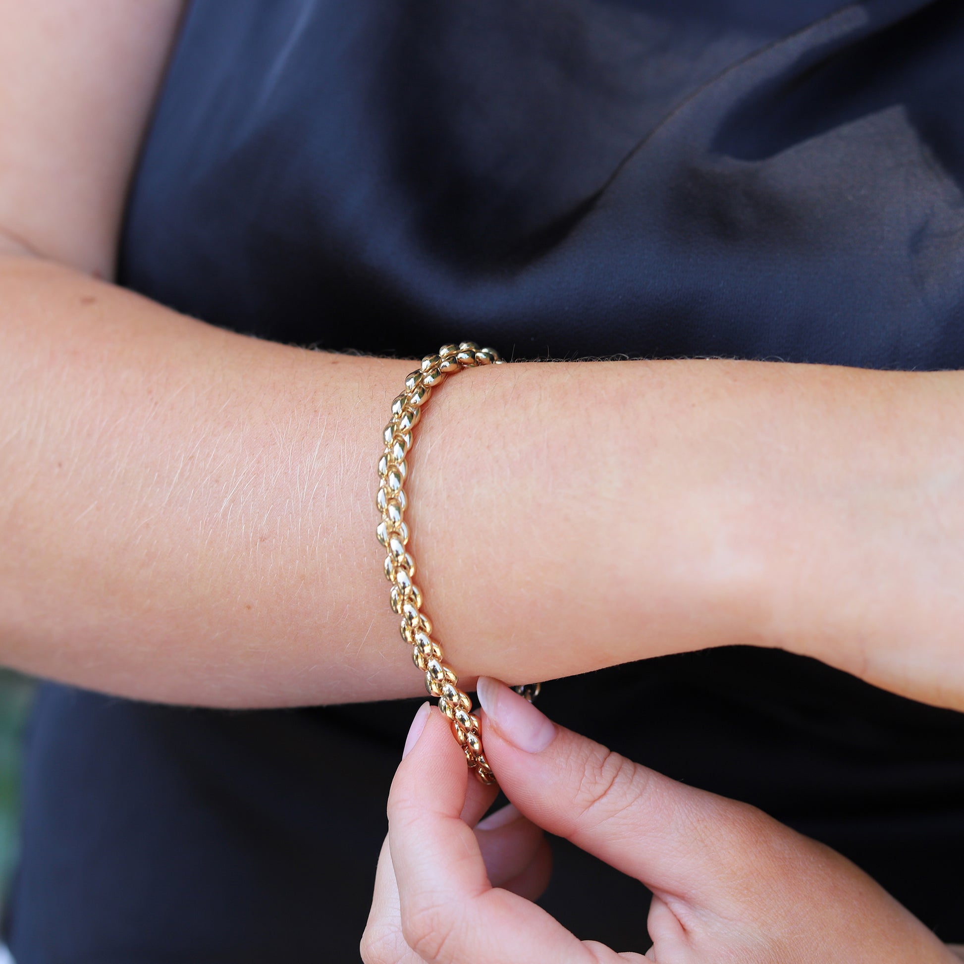 9ct Yellow Gold Tight Linked Bracelet with White Gold Clasp