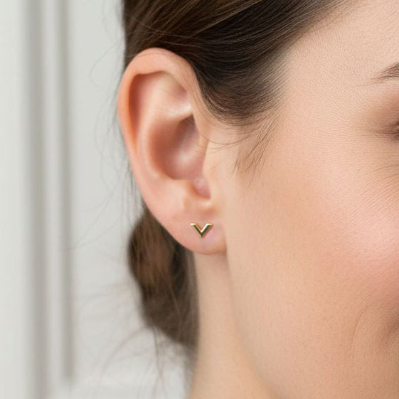 Avanti Gold 'V' Stud Earrings