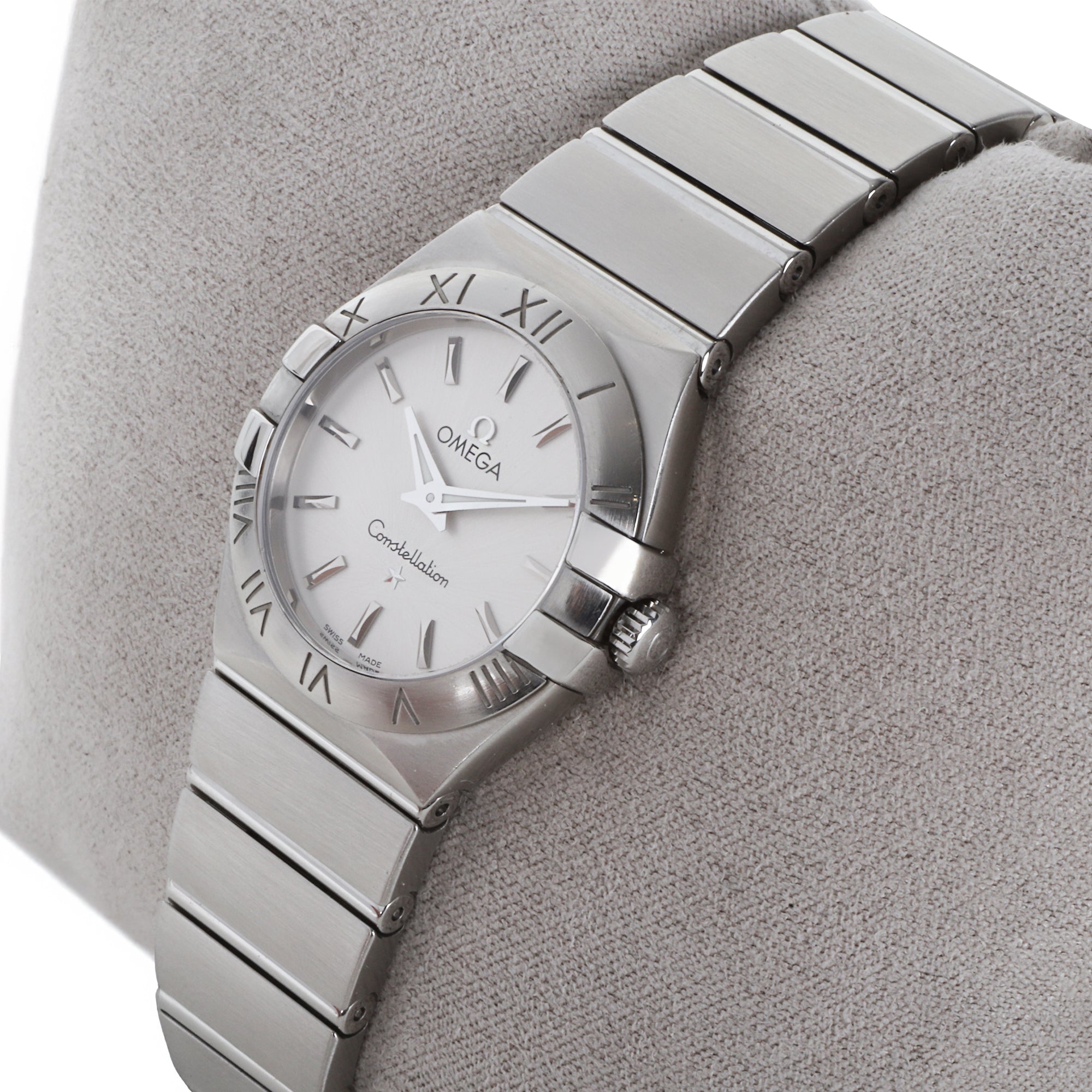 Omega Constellation Quartz Silver Dial Pre-Owned Watch