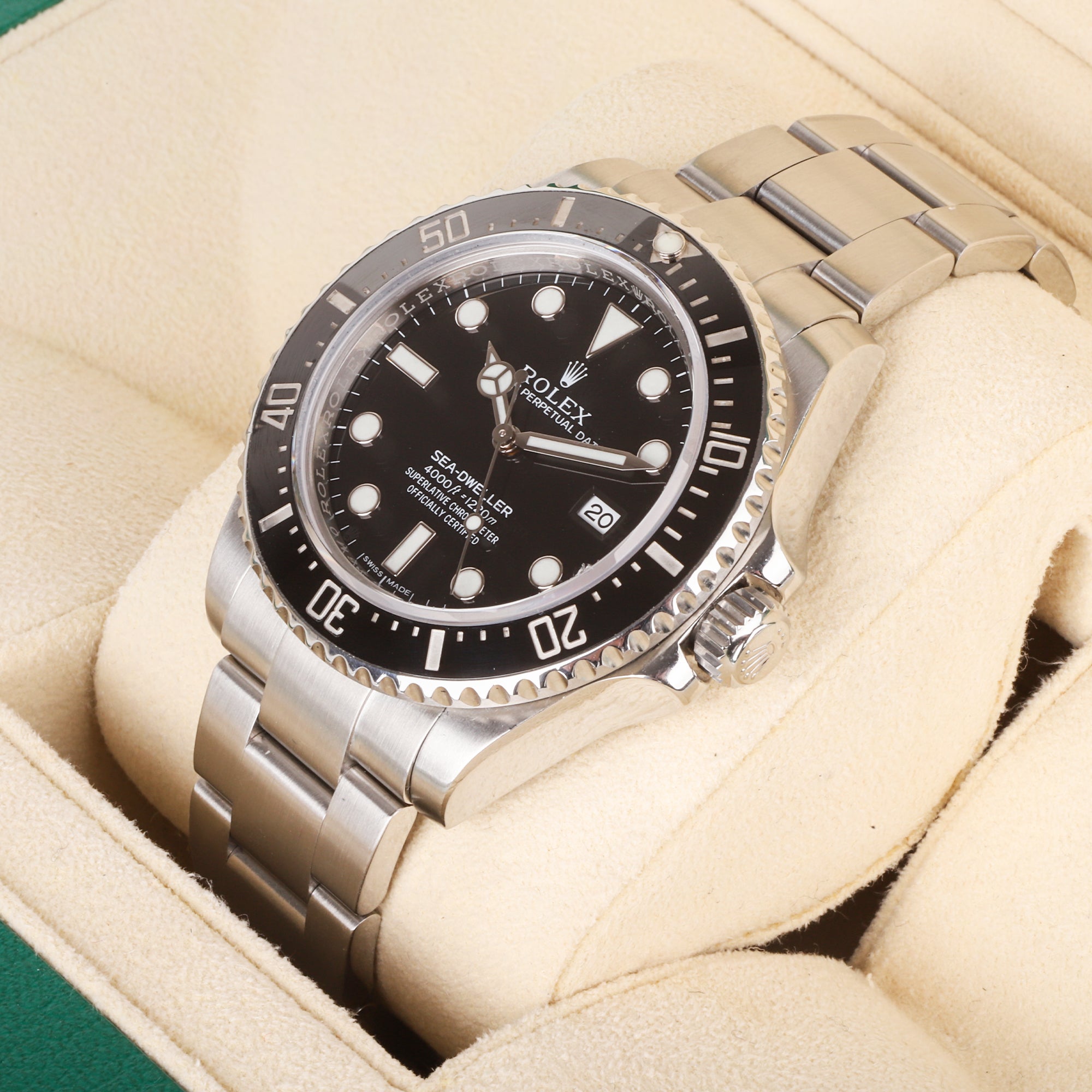 Rolex Sea Dweller 4000 2016 Pre-owned Watch