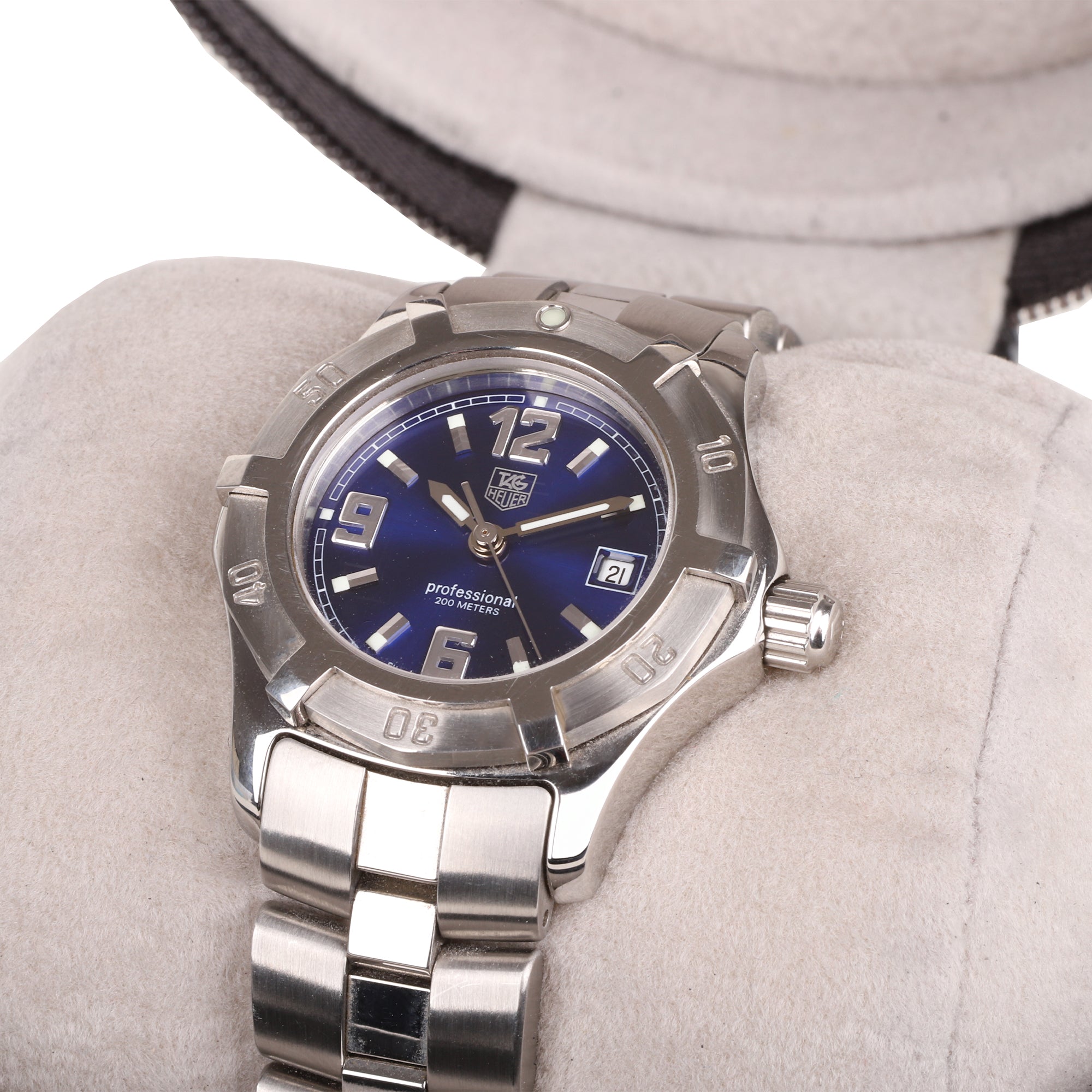Tag Heuer 2000 Series Stainless Steel Ladies Pre-owned Watch With Blue Dial