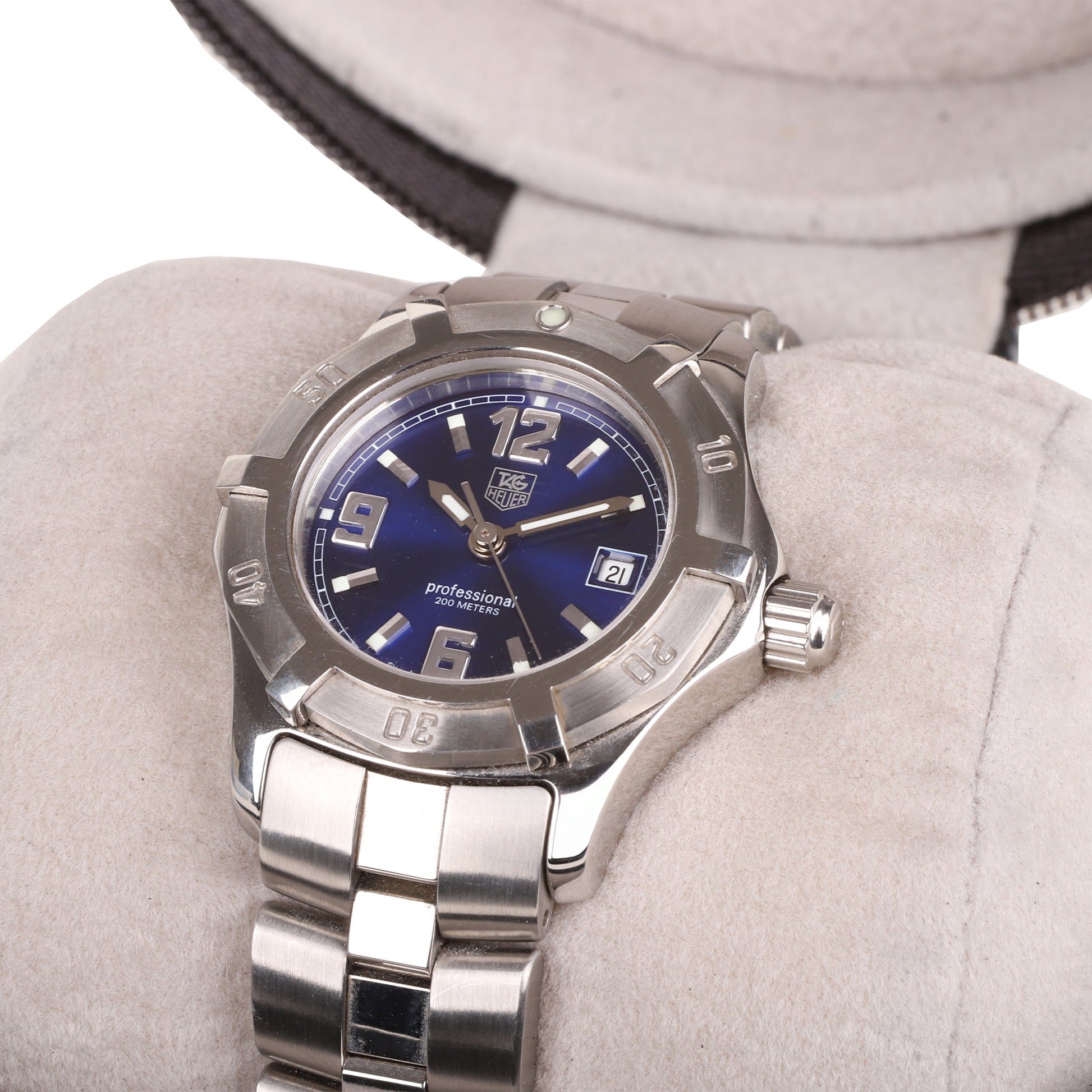 Tag Heuer 2000 Series Stainless Steel Ladies Pre-owned Watch With Blue Dial