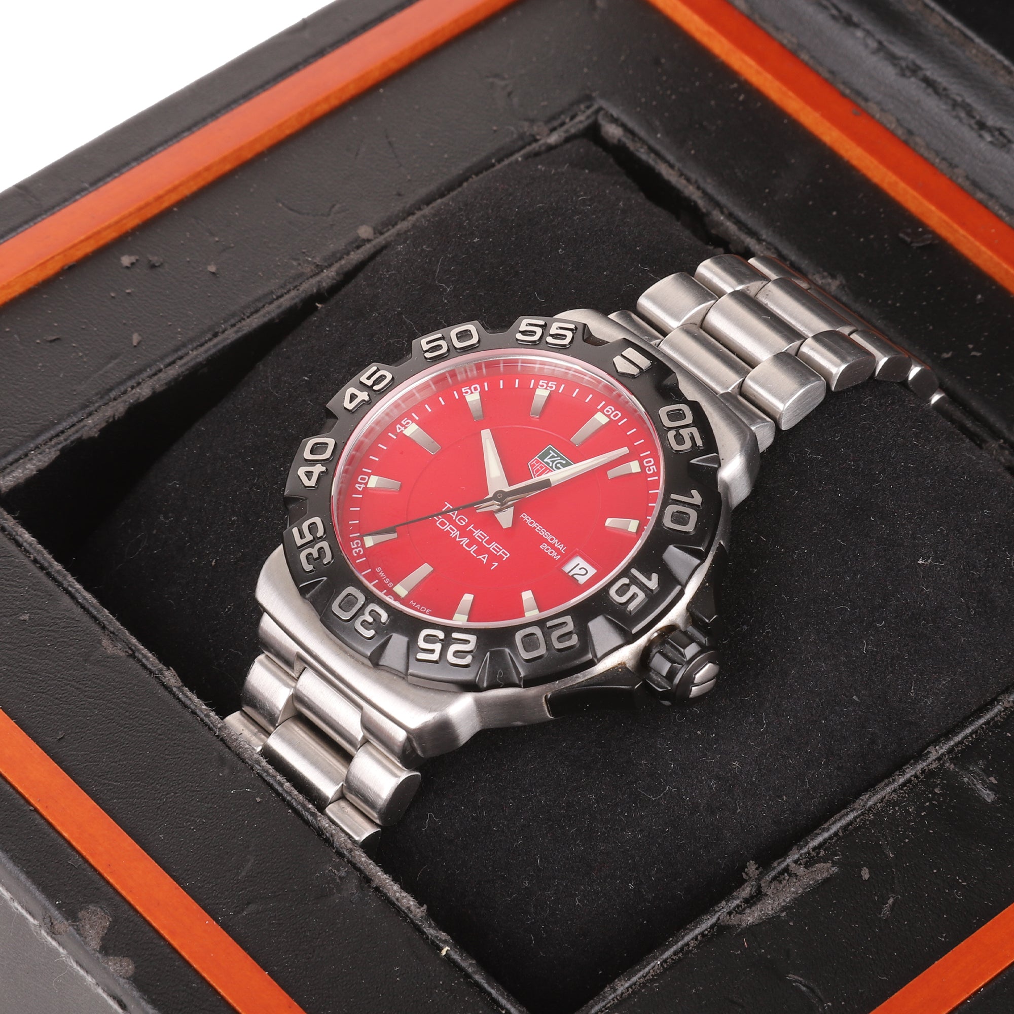 Tag Heuer Formula 1 Pre-owned Watch With Red Dial